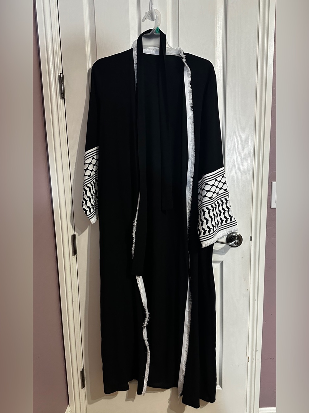 Brand New Open Abaya with Keffiyeh Black White Embroidered Sleeve Maxi Dress